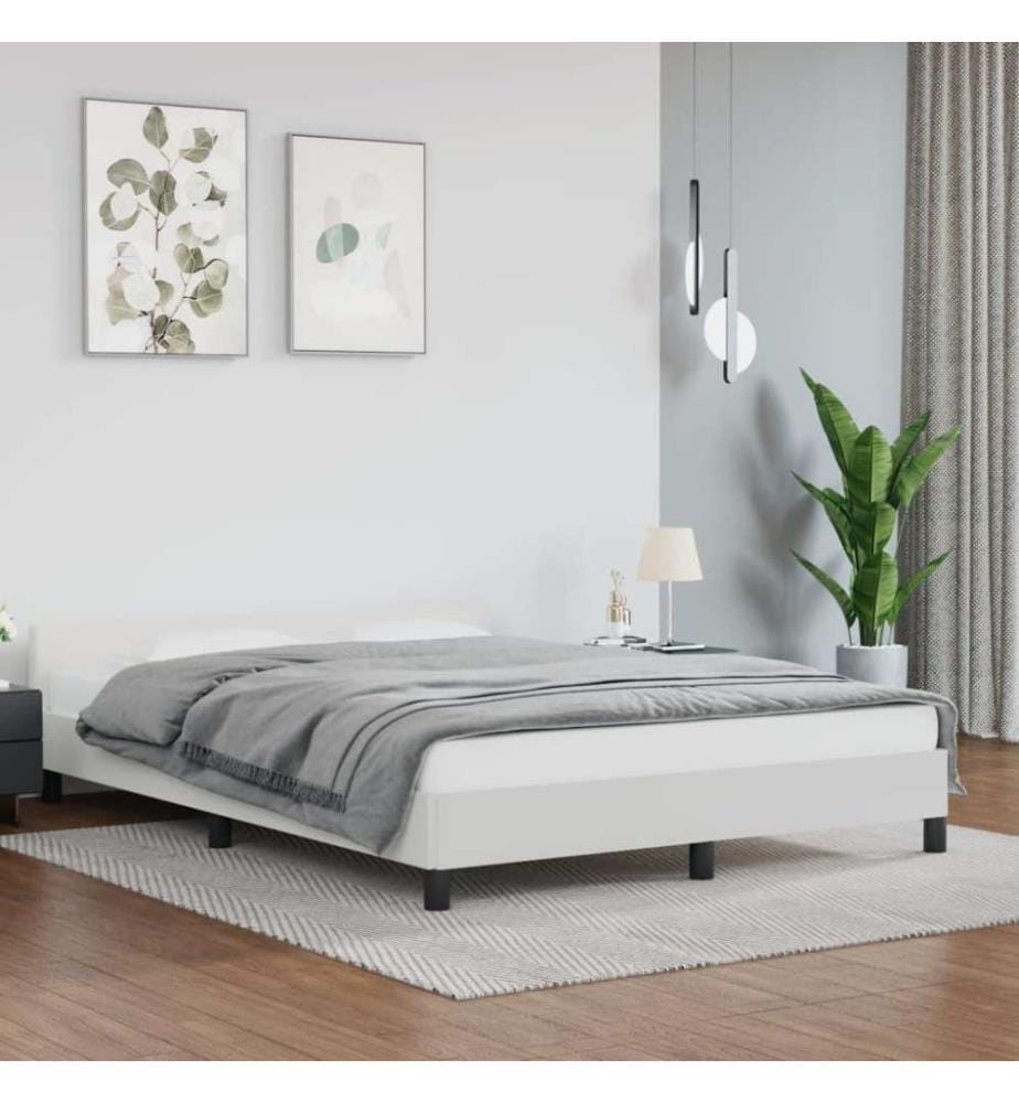Bettgestell mit Kopfteil Weiss 140x200 cm Kunstleder