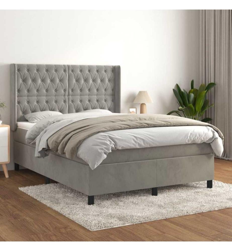 Boxspringbett mit Matratze Hellgrau 140x190 cm Samt