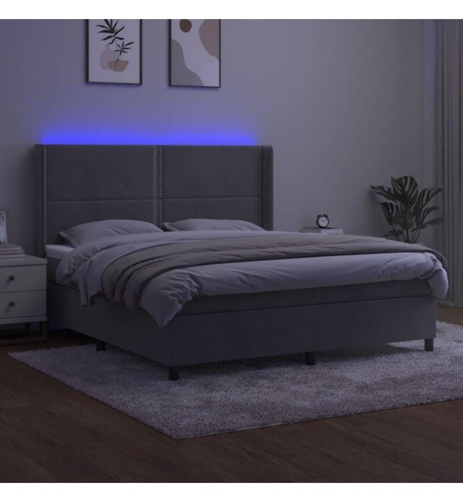Boxspringbett mit Matratze & LED Hellgrau 180x200 cm Samt