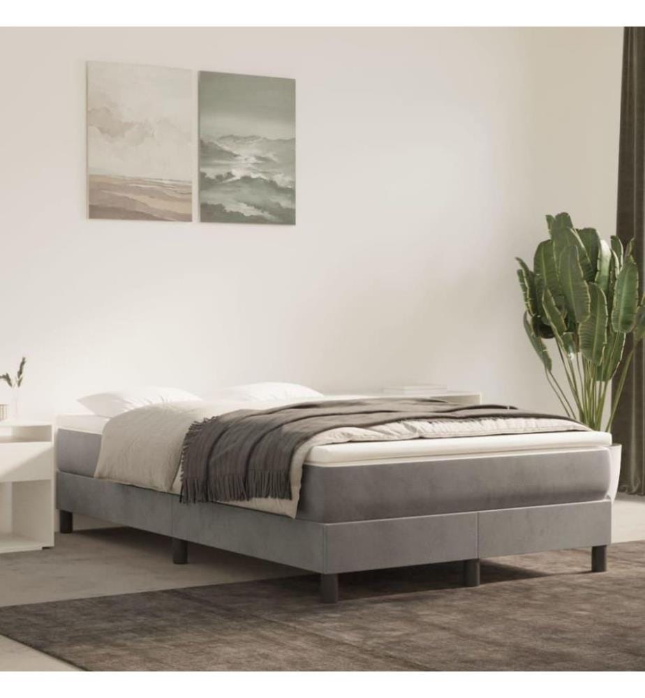 Boxspringbett mit Matratze Hellgrau 120x200 cm Samt
