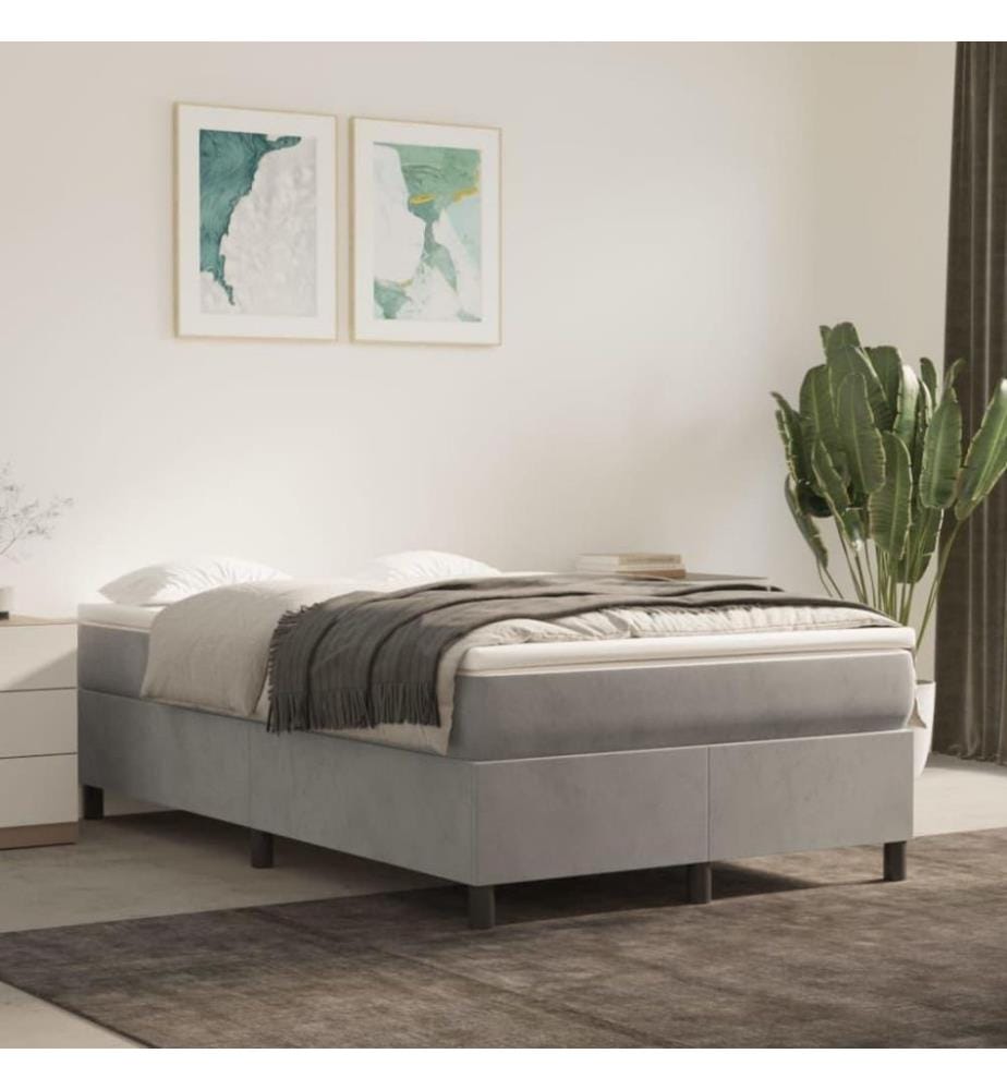 Boxspringbett mit Matratze Hellgrau 120x200 cm Samt