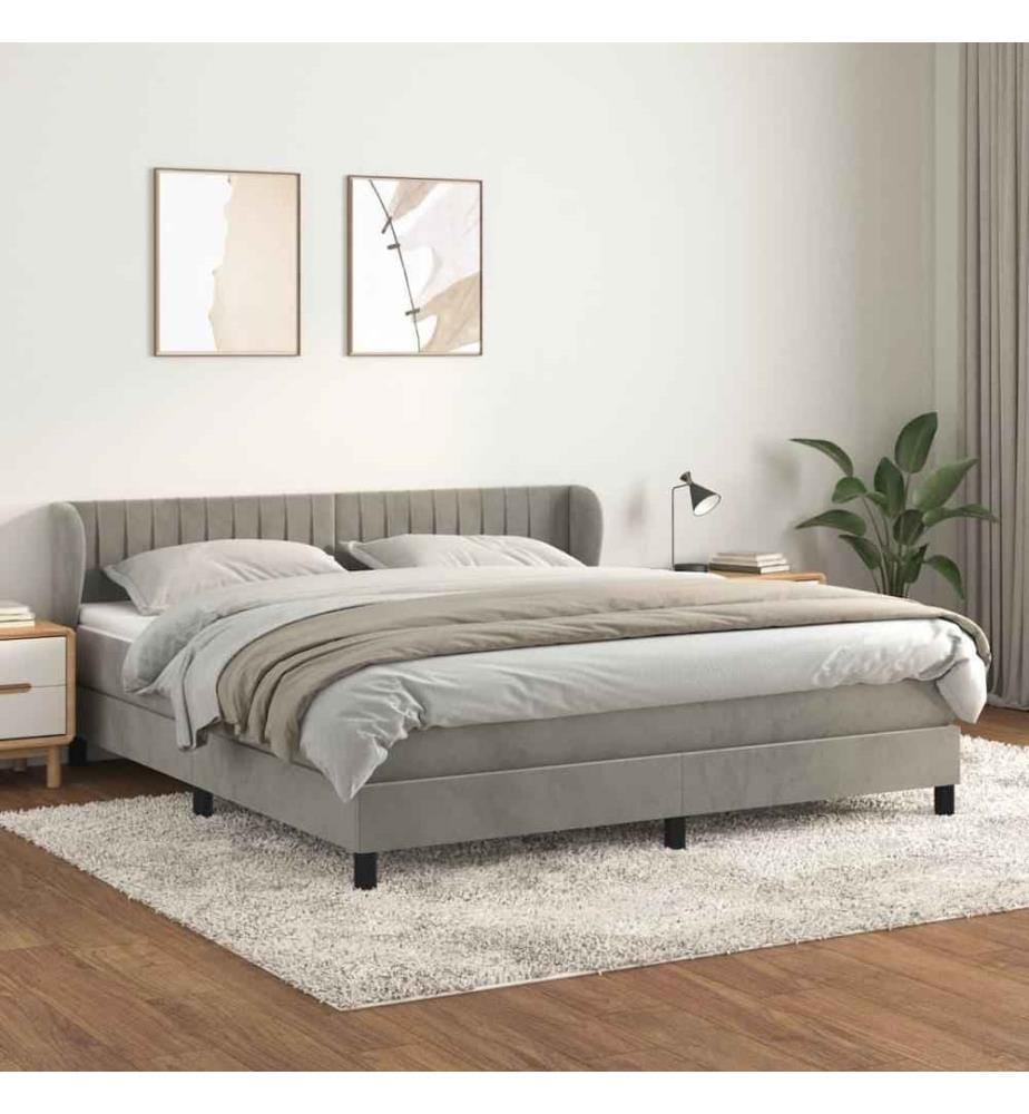 Boxspringbett mit Matratze Hellgrau 180x200 cm Samt