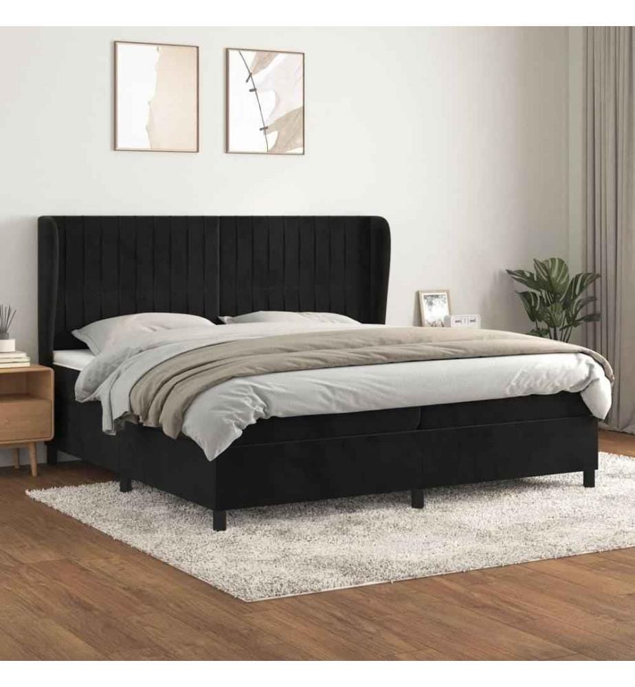 Boxspringbett mit Matratze Schwarz 200x200 cm Samt