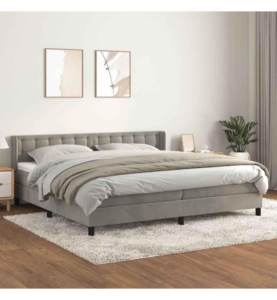 Boxspringbett mit Matratze Hellgrau 200x200 cm Samt