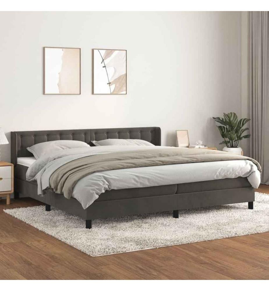 Boxspringbett mit Matratze Dunkelgrau 200x200 cm Samt