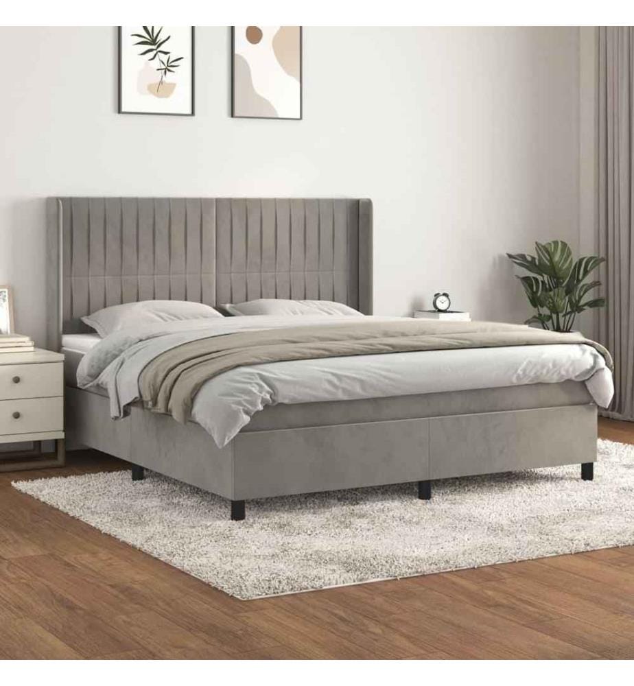 Boxspringbett mit Matratze Hellgrau 160x200 cm Samt