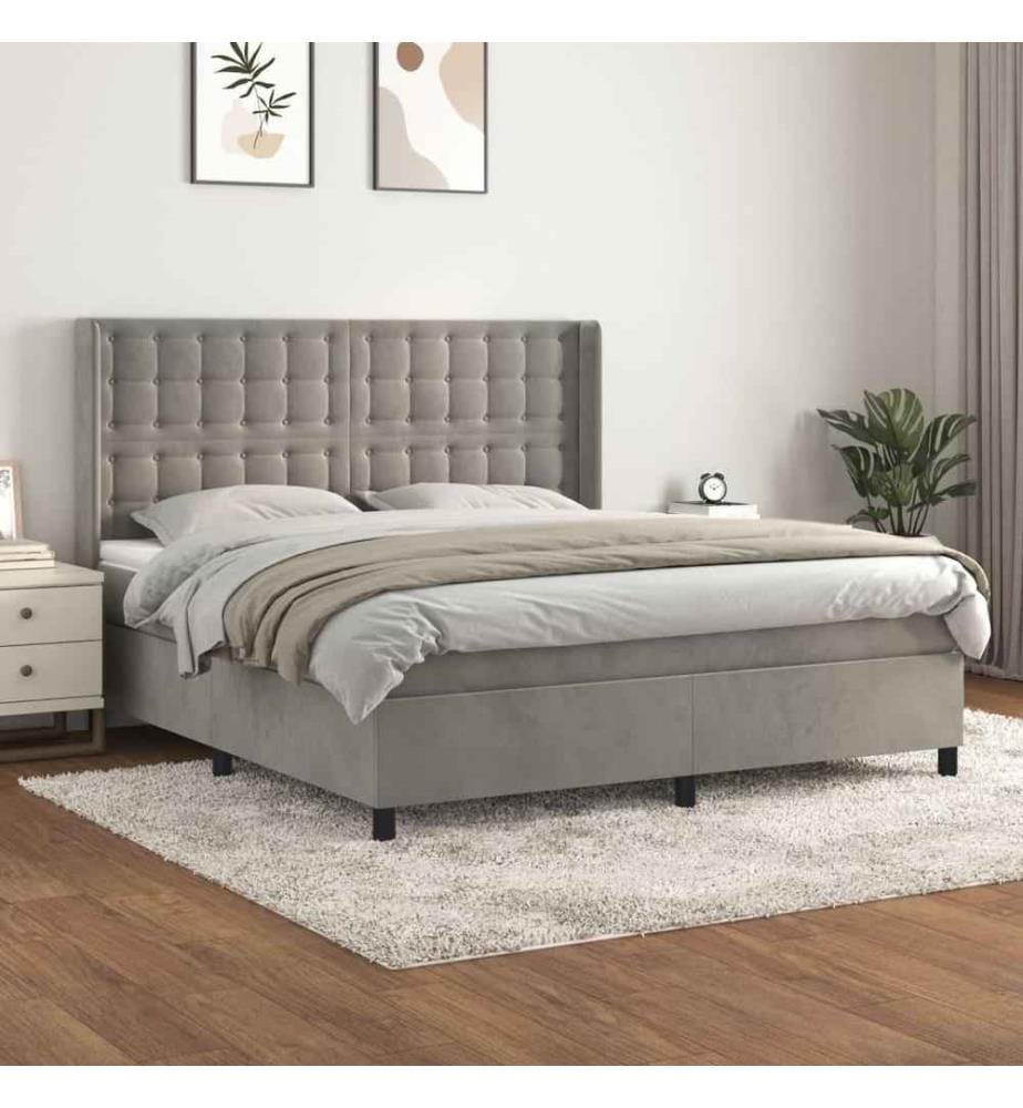 Boxspringbett mit Matratze Hellgrau 160x200 cm Samt