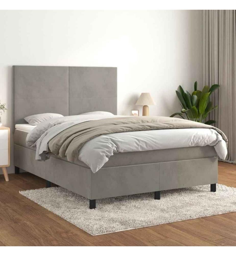 Boxspringbett mit Matratze Hellgrau 140x200 cm Samt
