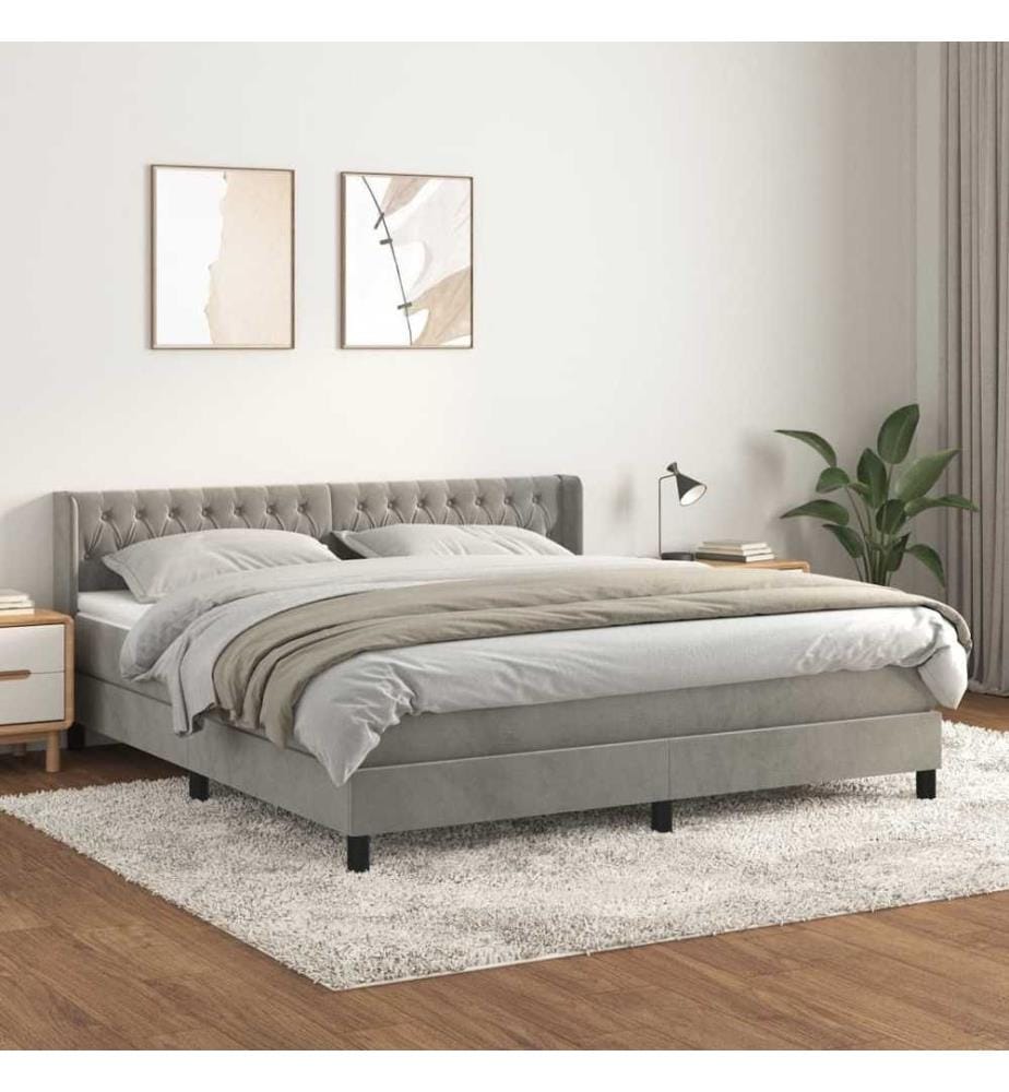 Boxspringbett mit Matratze Hellgrau 180x200 cm Samt
