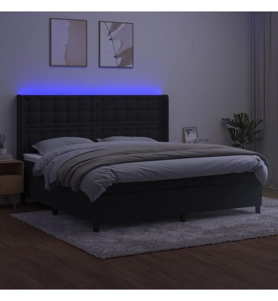 Boxspringbett mit Matratze & LED Schwarz 200x200 cm Samt