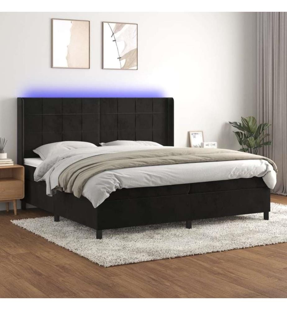 Boxspringbett mit Matratze & LED Schwarz 200x200 cm Samt