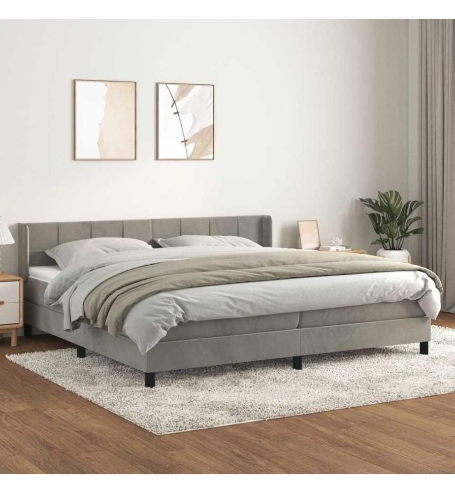 Boxspringbett mit Matratze Hellgrau 200x200 cm Samt