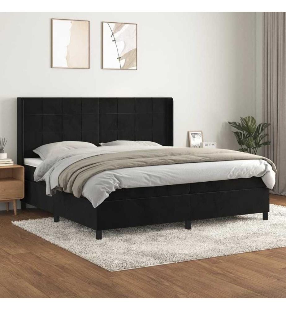 Boxspringbett mit Matratze Schwarz 200x200 cm Samt