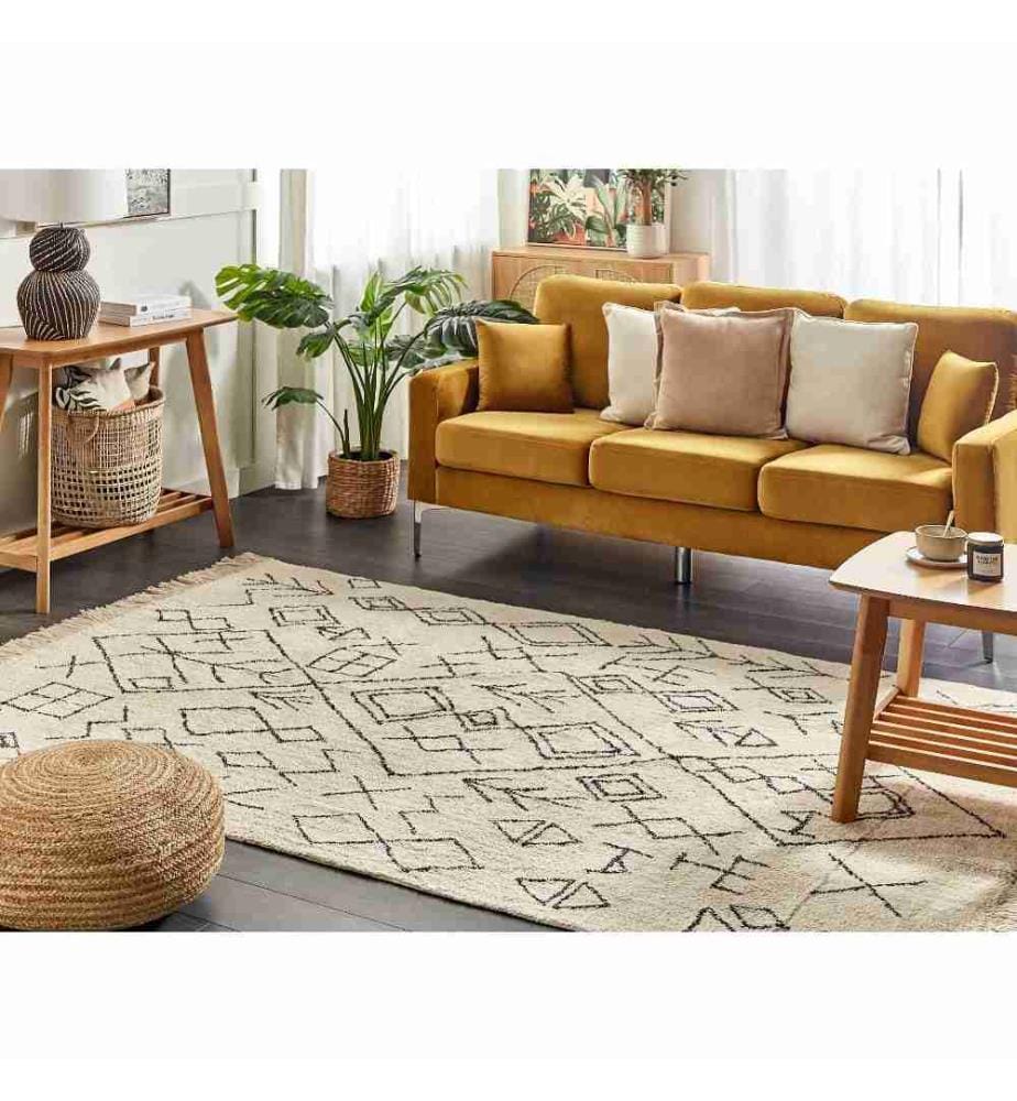 Teppich Beige Baumwolle Rechteckig 160 x 230 cm Geometrisches Muster Fransen Handgetuftet Boho Kurzhaar Fussbodenheizung Geeignet Wohnzimmer