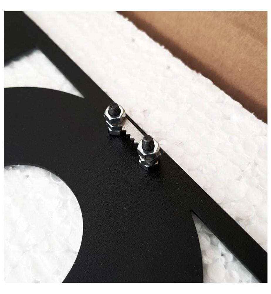 Dekorative Wanduhr aus Metall, Schwarz, Metall