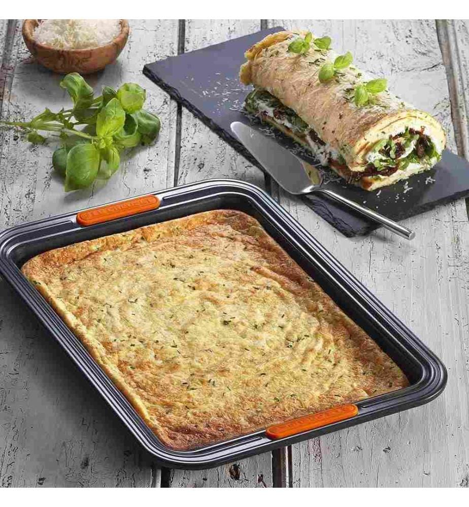 Le Creuset Le Creuset NonStick Carbon Steel Bak… DeinDeal