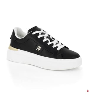 Sneakers - Weiss und Schwarz