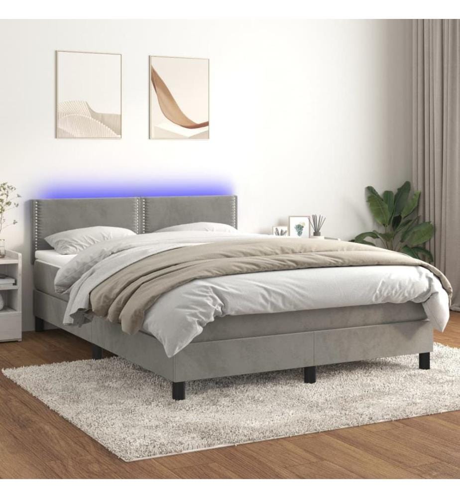 Boxspringbett mit Matratze & LED Hellgrau 140x200 cm Samt