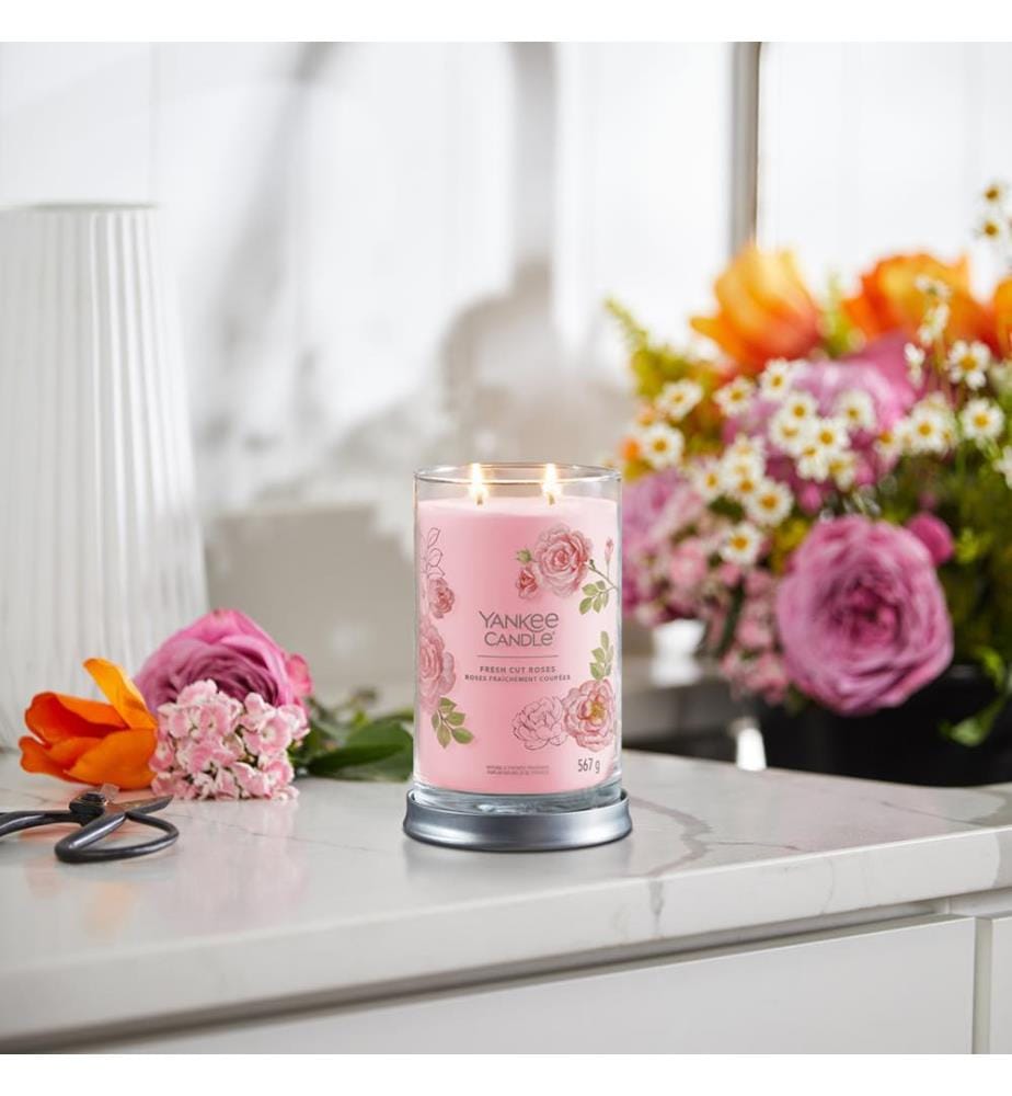 Yankee Candle 567 g - Fresh Cut Roses scented ca… | DeinDeal