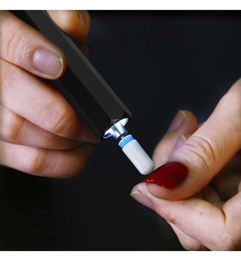 Mini lucidatrice per unghie. Corpo in metallo, luce LED, selettore rotante. Batteria ricaricabile - Nero