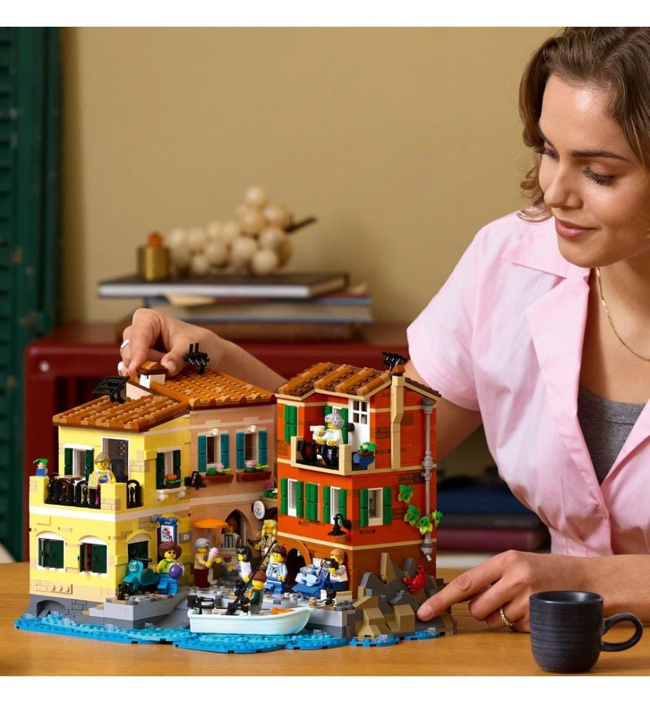 LEGO® 21359 - Riviera italienne