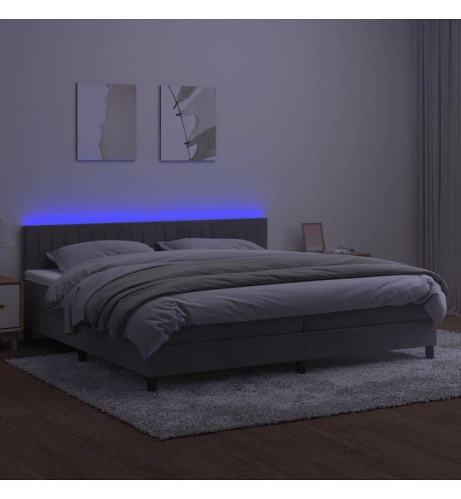 Boxspringbett mit Matratze & LED Hellgrau 200x200 cm Samt