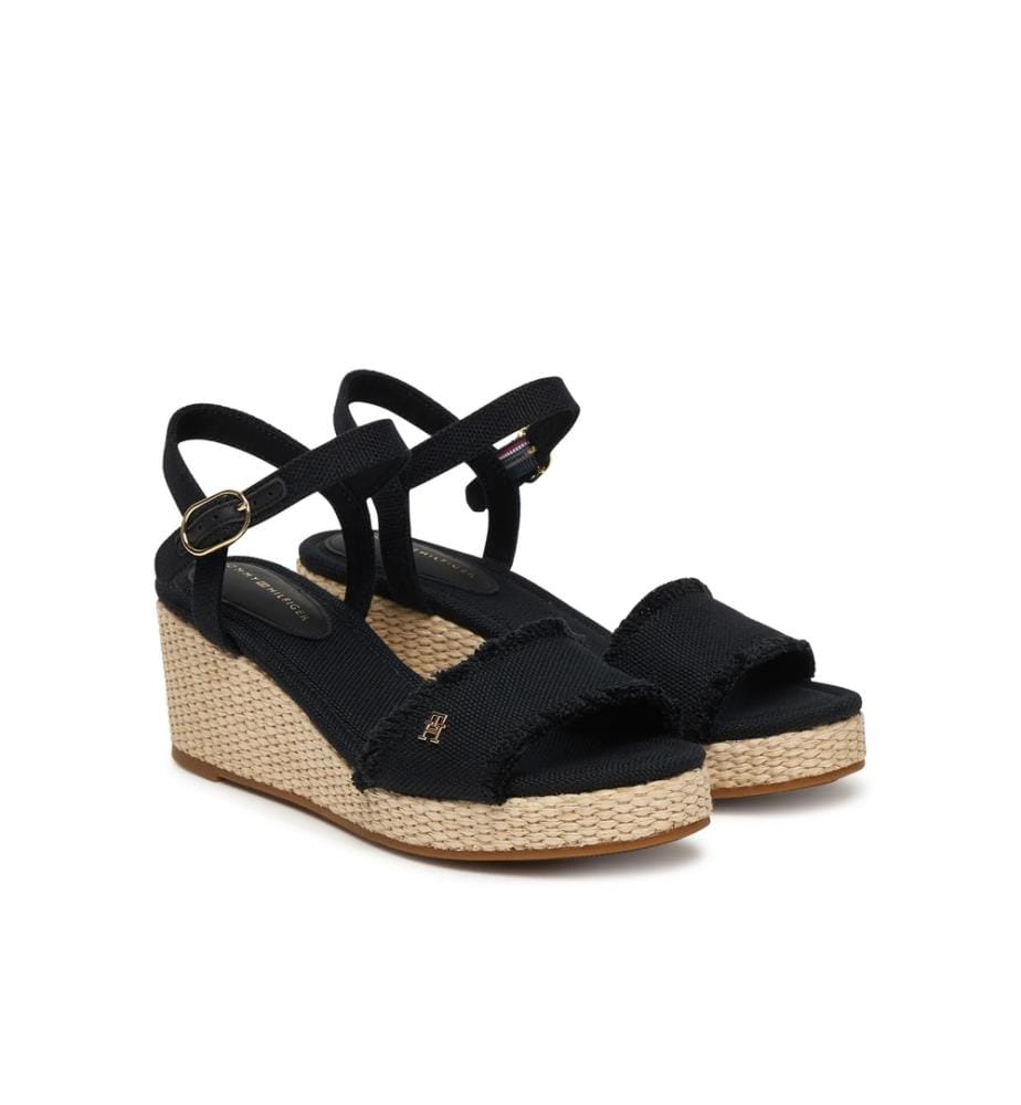 Pumps mit Keilabsatz und Logo-Emblem – Schwarz