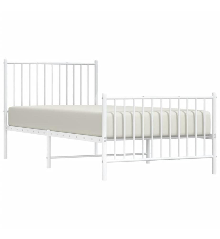 Cadre de lit métal sans matelas avec pied de lit blanc 90x200cm