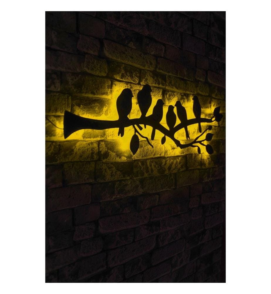Illuminazione decorativa a LED, base in MDF gialla e nera, strisce LED da 60 LED/m