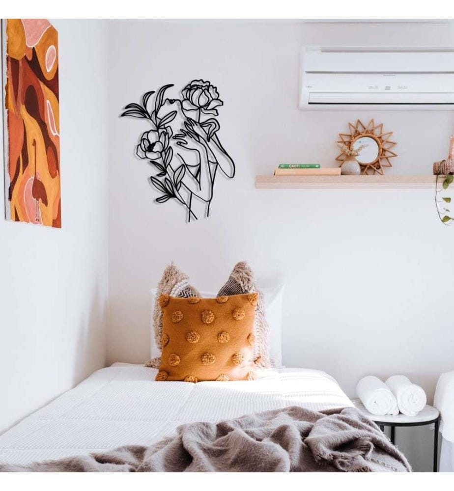 Decorative Metal Wall Accessory, Black, Metal