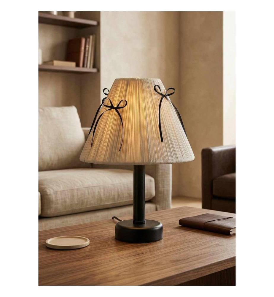Lampe de table, corps en métal, crème, noir