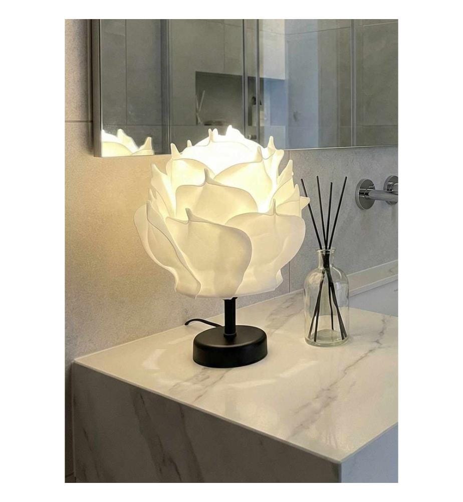 Lampe de table, corps en métal, blanc, noir