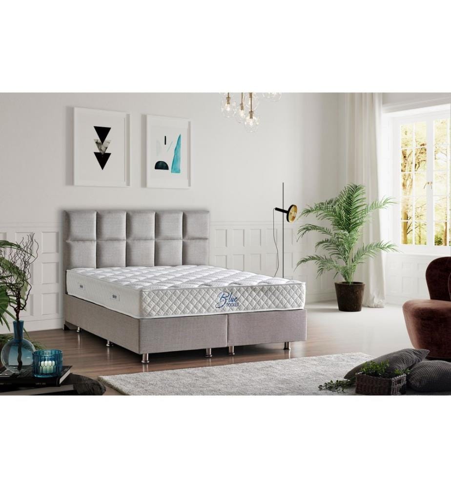 Matelas, blanc, en rouleau