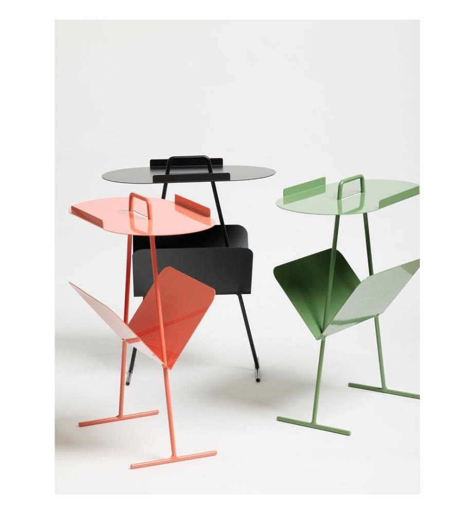 Table d'appoint, couleur saumon, structure : 100 % métal