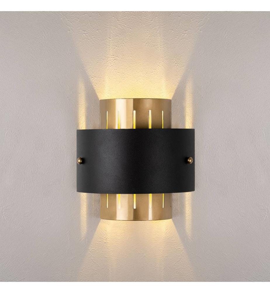Wandleuchte, gold, Metallkörper, Metallkappe