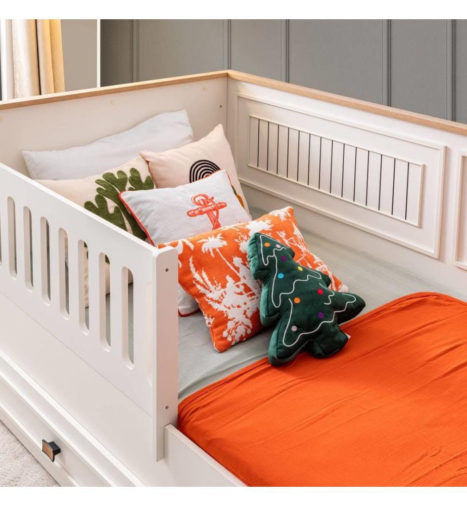 Tagesbett, 90 % melaminbeschichtete Spanplatte / 10 % lackierte MDF-Platte, Hellcreme