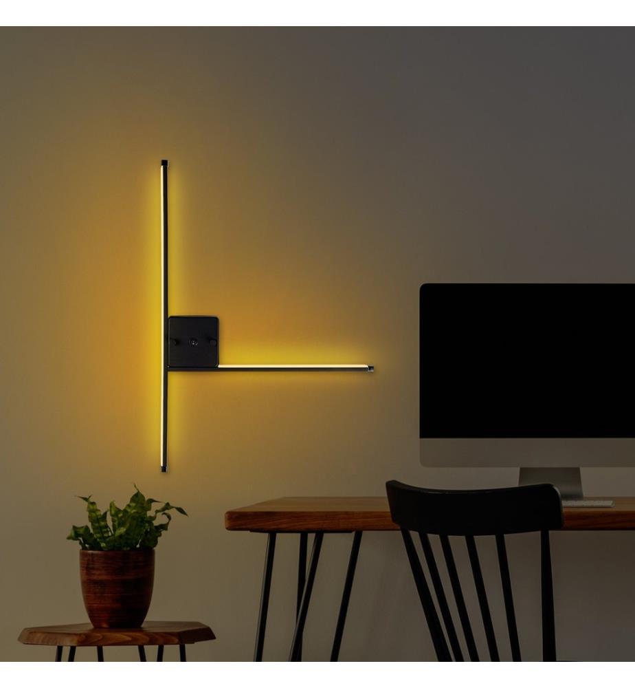 Lampe murale, noire, corps en métal, socle en métal