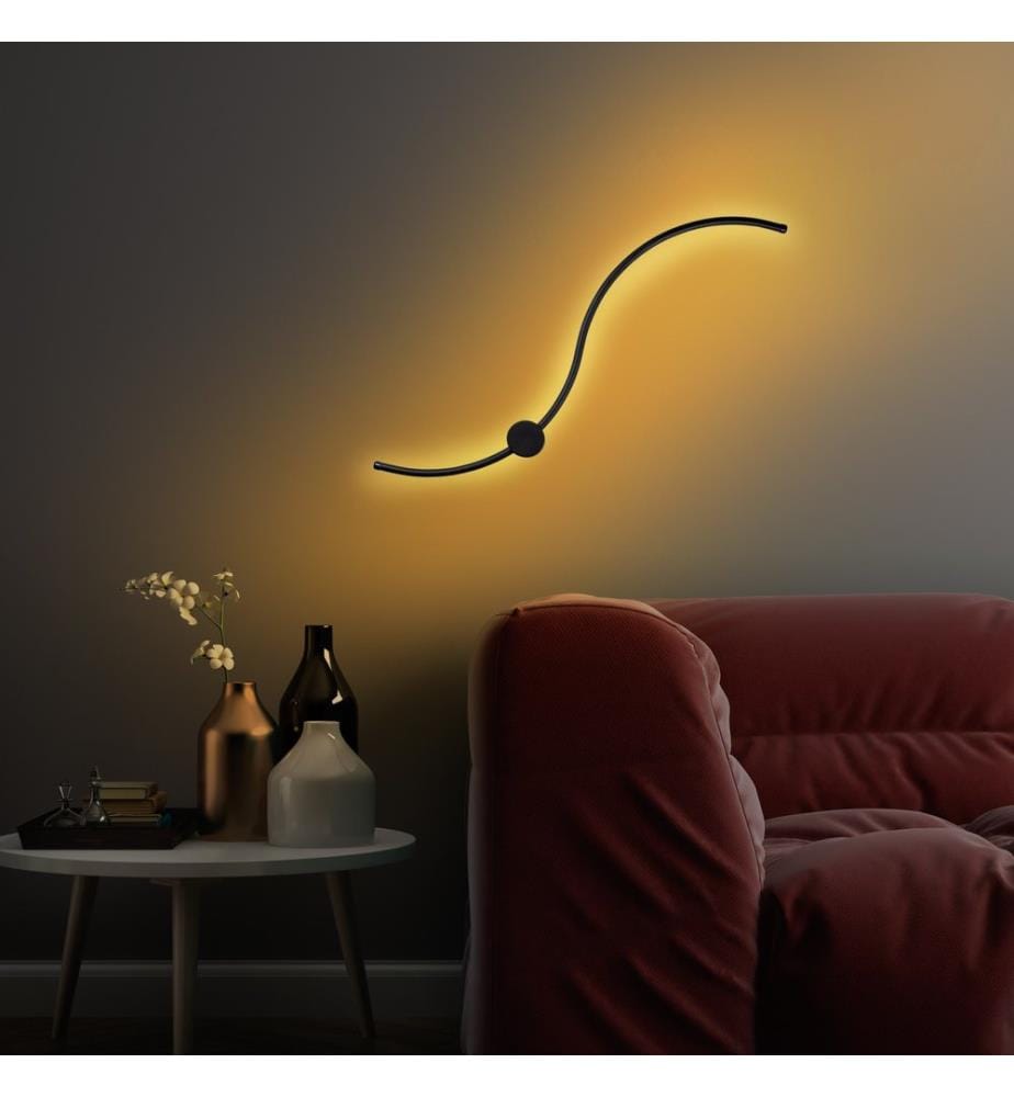 Lampe murale, noire, corps en métal, socle en métal