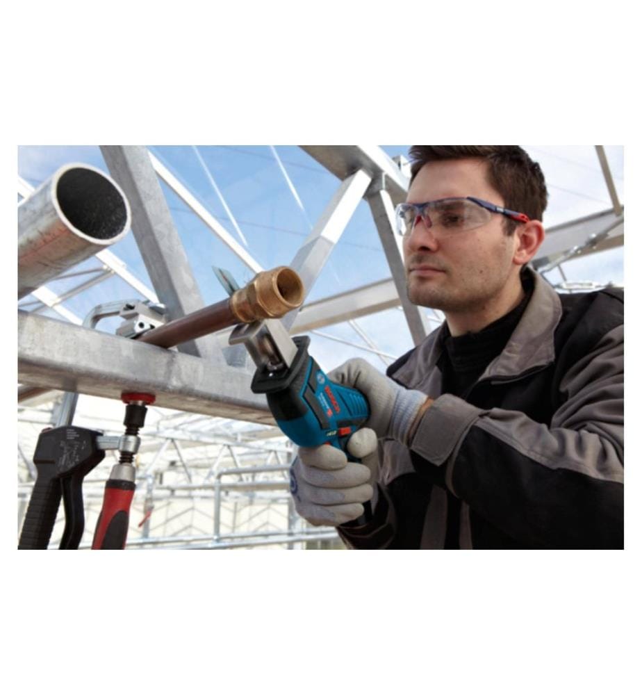 BOSCH - Professional Scie-sabre sans fil PRO GSA 12V-14 en L-BOXX avec lame de scie sabre
