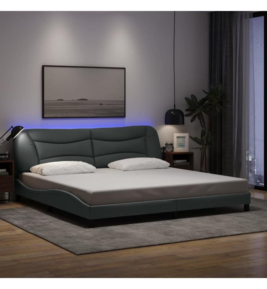 Bettgestell mit LED ohne Matratze "Hvar" Hellgrau 200x200 cm Stoff