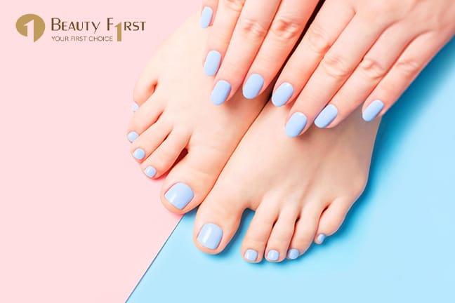 Kosmetische Nagelpflege mit Shellac