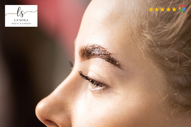 Wimpern- und/oder Augenbrauenbehandlung