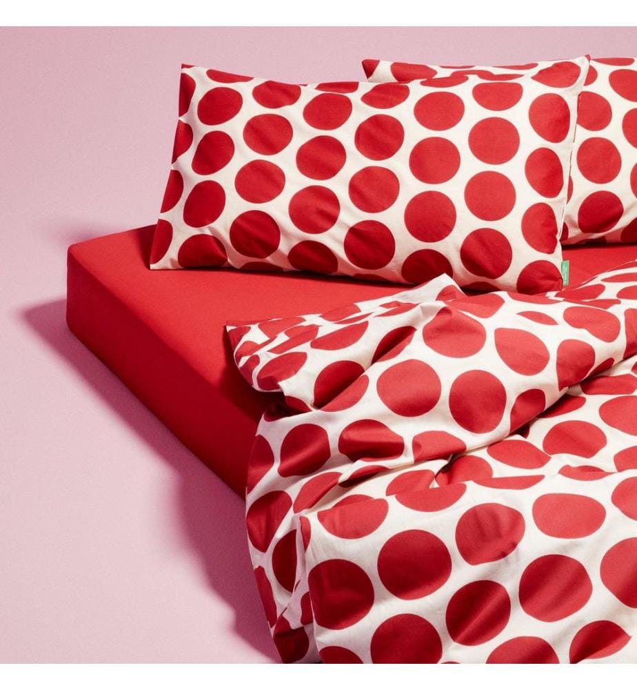 4-Piece King Duvet Cover Set: Duvet Cover (250x230cm With 30cm Hem) + Fitted Sheet (200x200 With 30cm Flap) + 2 Pillows (50x80cm) 100% Cotton