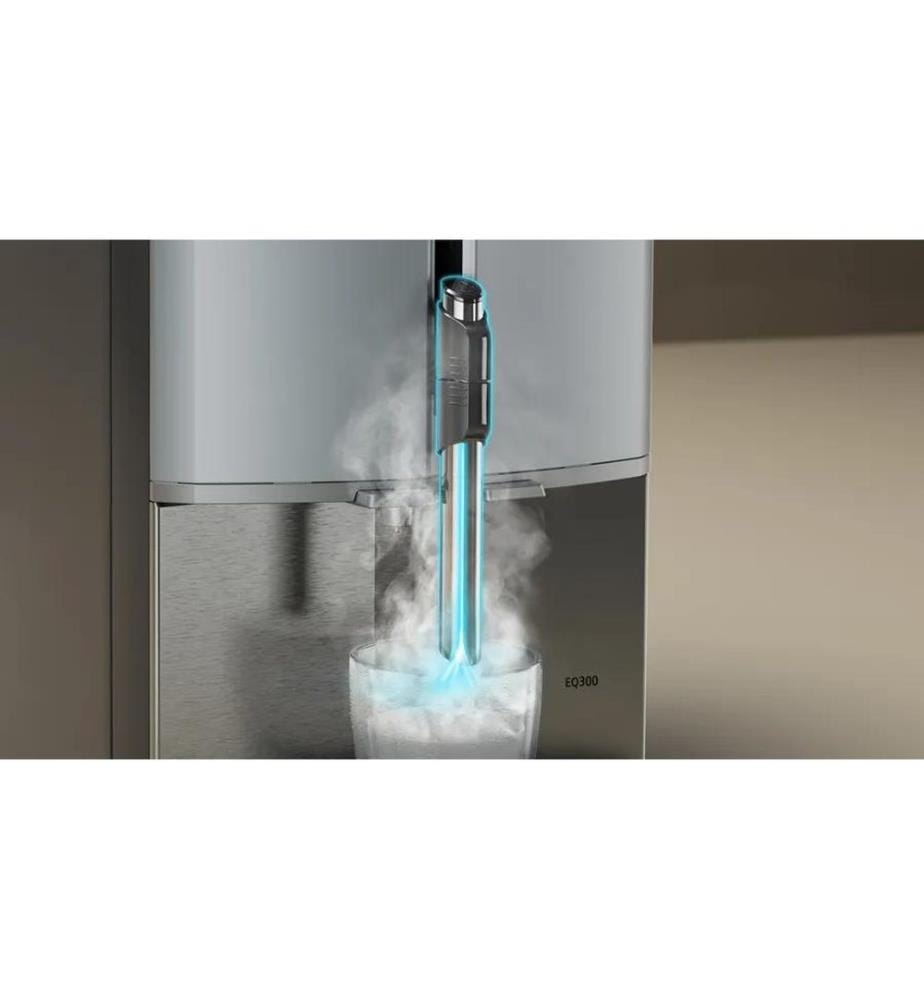 SIEMENS - Machine à café automatique EQ 300 TF303E01 Noir, Argenté