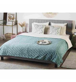 Couvre-Lit Vert Clair Chaud 200 x 220 cm pour l'Hiver et Tout Doux Parfait pour Décorer un Lit de Grande Taille