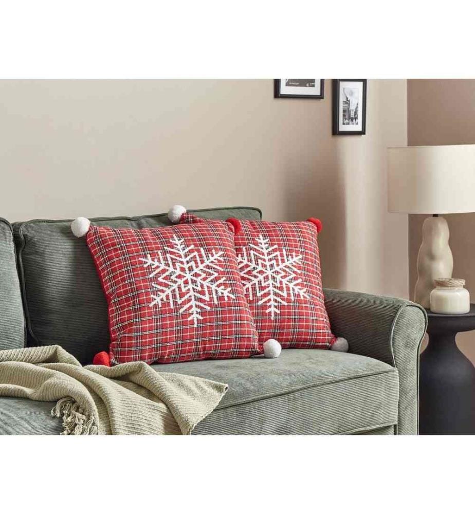 Dekokissen 2er Set Beige Baumwolle 45 x 45 cm mit Herzen Bestickt Herzmotiv Quadratisch Modern Sofa Bett Wohnzimmer Schlafzimmer Kinderzimmer