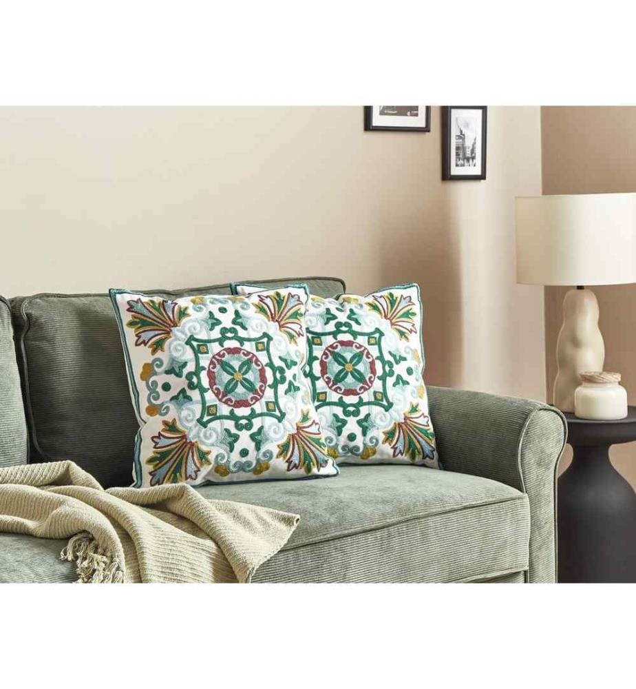Lot de 2 Coussins Décoratifs en Coton Beige 45 x 45 cm à Motif de Coeurs Brodés Housse Amovible Rembourré Accessoire Intérieur Déco