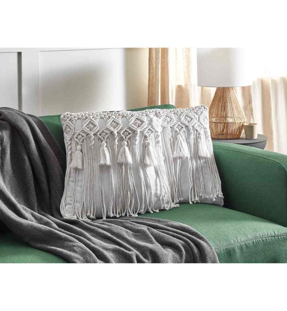 Set de 2 coussins décoratifs blancs en coton 45 x 45 cm design macramé avec franges style boho moderne pour salon chambre canapé fauteuil lit