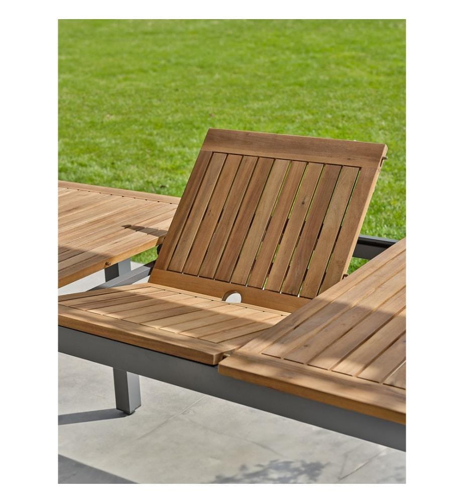 Tavolo da giardino ORSINO (150/200x90 cm) in alluminio e piano in legno d'acacia con prolunga a farfalla e 8 poltrone impilabili ORSINO - GRIGIO ANTRACITE