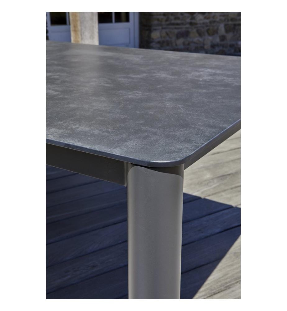 Ensemble table de jardin CAMARGUE (220x100 cm) en aluminium et plateau céramique et 6 fauteuils CAMARGUE - GRIS ANTHRACITE